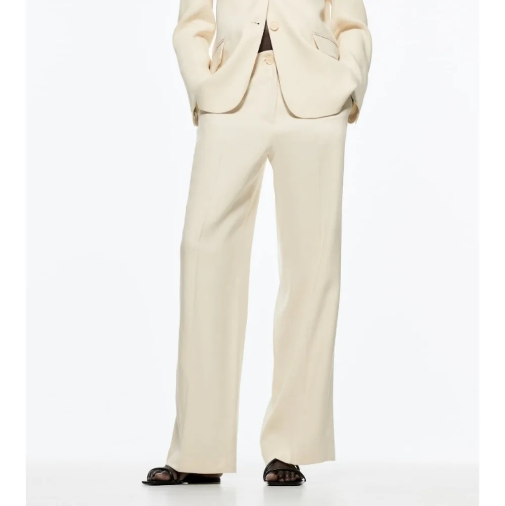 ZARA limited edition linen blend Cream Business Casual pants, wide leg Sz-M